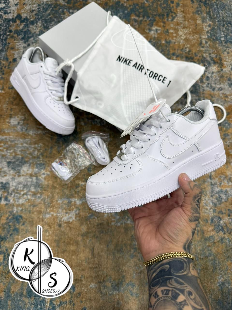 NIKE AIR FORCE ONE